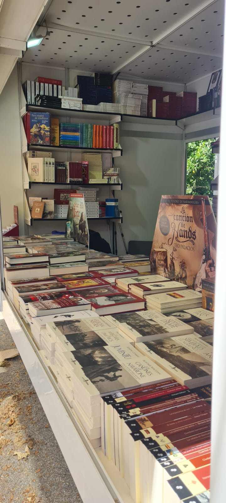 EDHASA EN LA FERIA DEL LIBRO DE MADRID
